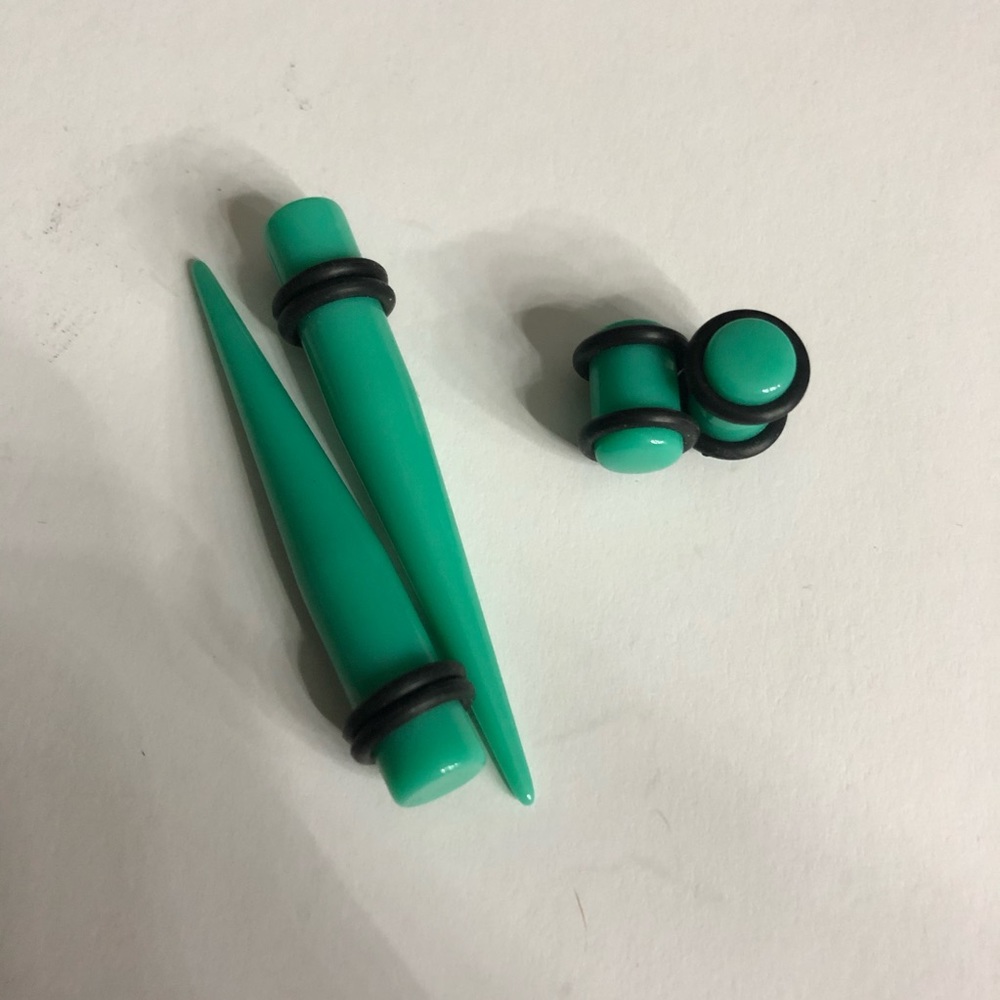 0g/8mm Acrylic Taper and Plug Set